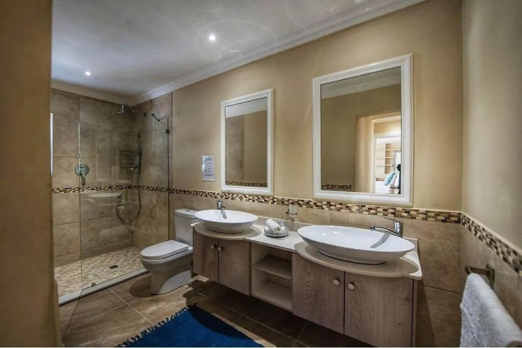 52 On Fish Hoek Cape Town Guest house